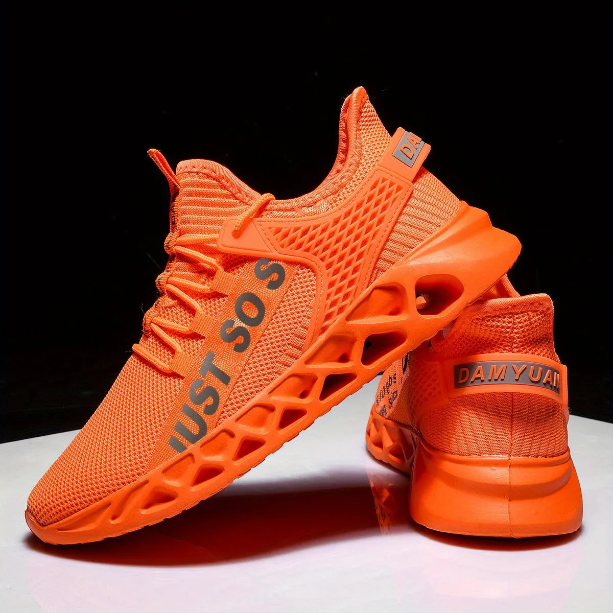 Lightweight Flying Woven Mesh Blade Type Running Sneakers