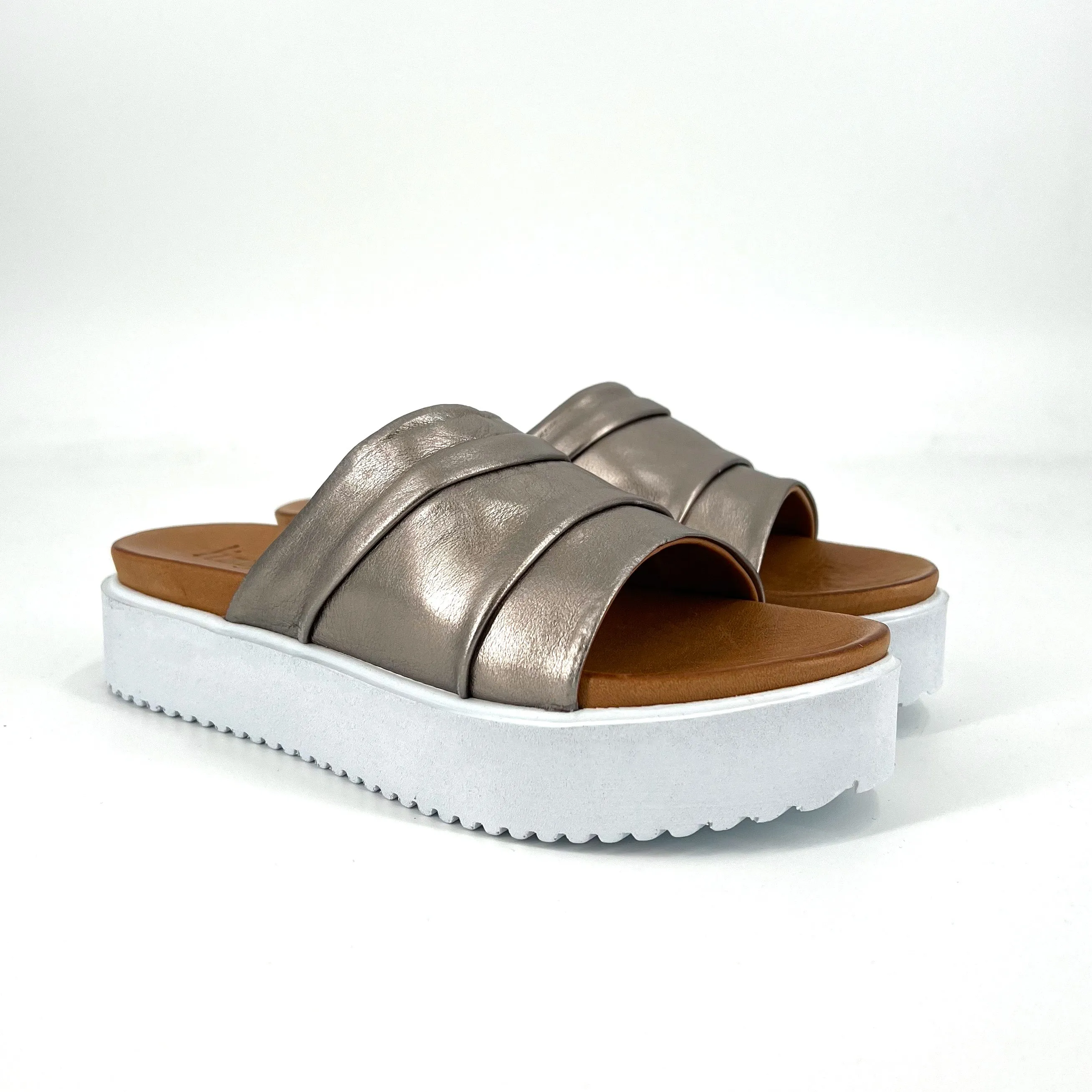 The Pleated Comfort Slide in Metallic